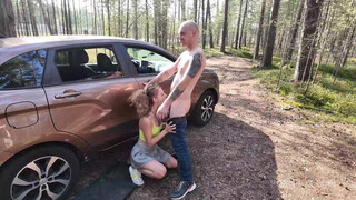 Девушка, до города не подвезете? Сначала выеби меня в анал в машине, а там посмотрим!